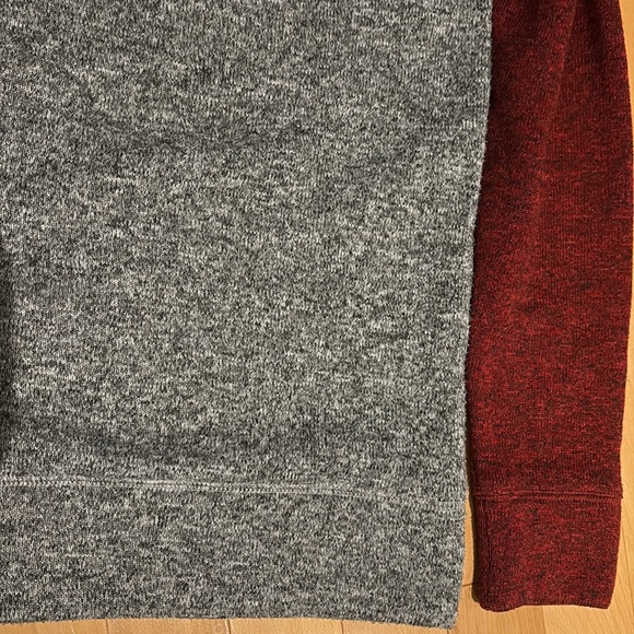 Burgundy Red & Grey Roots Canada Hoodie - size XS - Picture 15 of 16